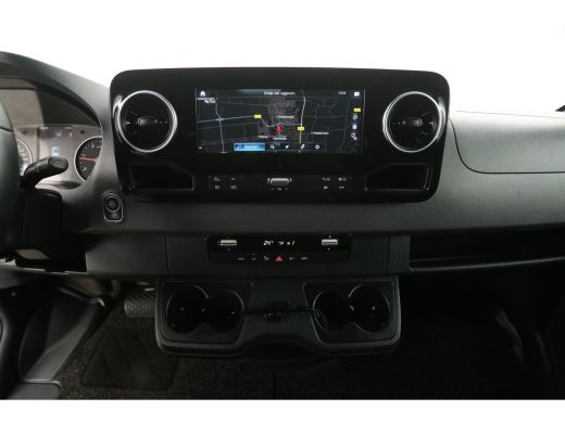 Mercedes-Benz Sprinter 2.2 CDI L2H2 | Aut. | Airco | Adap. Cruise | Camera | 3 Zits | Carplay | Trekhaak ActivLease financial lease