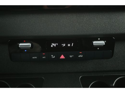 Mercedes-Benz Sprinter 2.2 CDI L2H2 | Aut. | Airco | Adap. Cruise | Camera | 3 Zits | Carplay | Trekhaak ActivLease financial lease