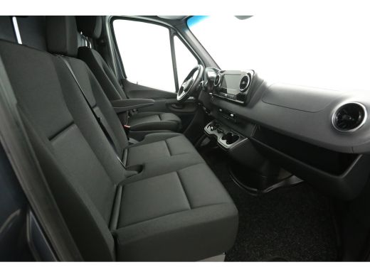 Mercedes-Benz Sprinter 2.2 CDI L2H2 | Aut. | Airco | Adap. Cruise | Camera | 3 Zits | Carplay | Trekhaak ActivLease financial lease