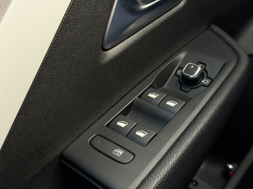 Opel Astra 1.2 Level 2 Full LED | Parkeersensoren | Full map navigatie | Climate control | ActivLease financial lease