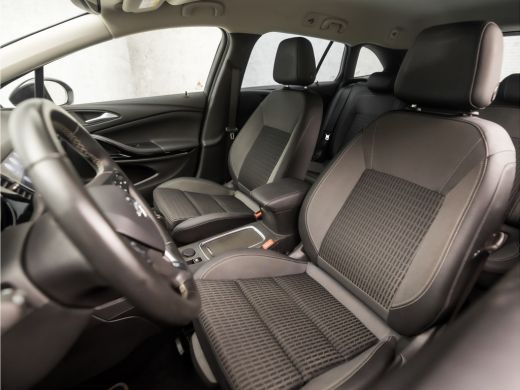 Opel Astra Sports Tourer 1.2 Elegance Sport (APPLE CARPLAY, GROOT NAVI, MATRIX LED KOPLAMPEN, KEYLESS, CAMER... ActivLease financial lease