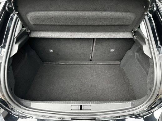 Opel Corsa 1.2 100 PK Edition Automaat | PARKEERSENSOREN| APPLE CARPLAY/ANDROID AUTO| CRUISE CONTROL| LED| DAB| ActivLease financial lease