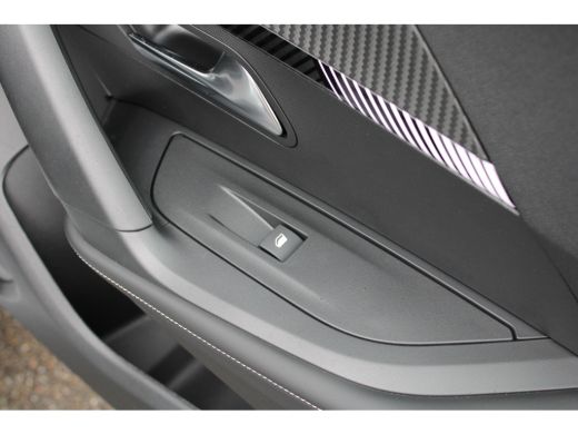 Peugeot 2008 Allure 1.2 Hybrid 145 e-DSC6 Automaat | Navigatie | Camera | Adaptieve Cruise control | ActivLease financial lease