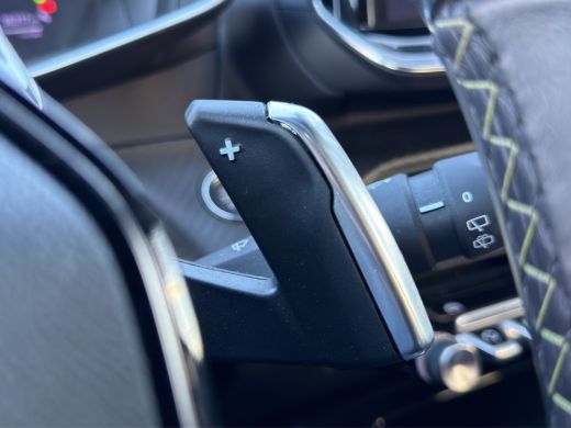 Peugeot 208 1.2 Hybrid 145 e-DCS6 GT Camera voor + Achter | Full LED | Full map navigatie | Keyless | Parkeer... ActivLease financial lease