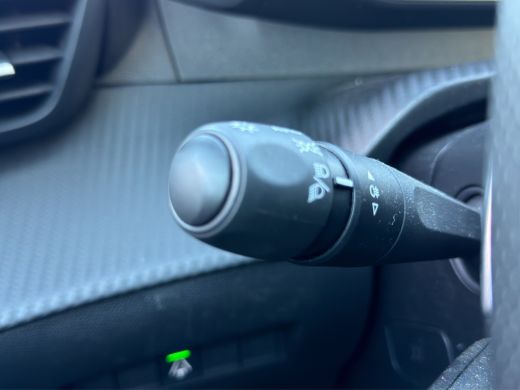 Peugeot 208 1.2 Hybrid 145 e-DCS6 GT Camera voor + Achter | Full LED | Full map navigatie | Keyless | Parkeer... ActivLease financial lease