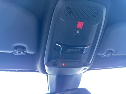 Peugeot 208 1.2 Hybrid 145 e-DCS6 GT Camera voor + Achter | Full LED | Full map navigatie | Keyless | Parkeer... ActivLease financial lease