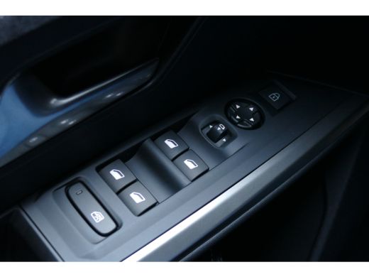 Peugeot 3008 195PK PLUG-IN HYBRID ALLURE AUTOMAAT NAVI / LED / CLIMA / PDC / CAMERA / STOELVERWARMING / KEYLES... ActivLease financial lease
