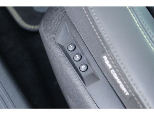 Peugeot 308 SW 1.6 Plug-in Hybrid 180 GT | Stoelverwarming | AGR Stoel | Navi | Keyless | Carplay | Climate |... ActivLease financial lease