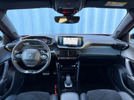 Peugeot e-2008 EV GT Pack 50 kWh Alcantara bekleding | Adeptieve cruise control | Led verlichting interieur | St... ActivLease financial lease