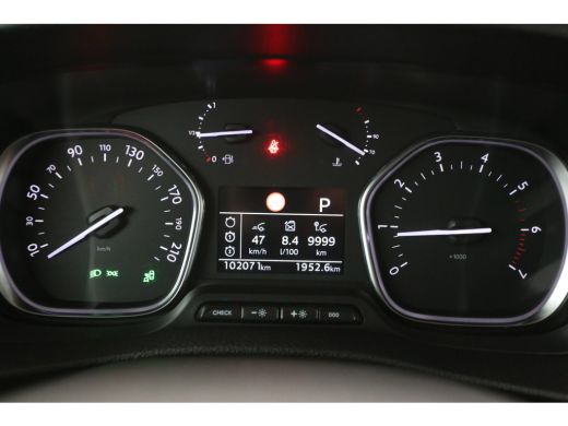 Peugeot Expert 2.0 BlueHDI 180PK L3H1 | Aut. | Airco | Cruise | Camera | Carplay | HuD | 3 Zits | Trekhaak ActivLease financial lease