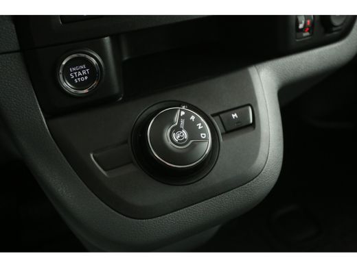 Peugeot Expert 2.0 BlueHDI 180PK L3H1 | Aut. | Airco | Cruise | Camera | Carplay | HuD | 3 Zits | Trekhaak ActivLease financial lease