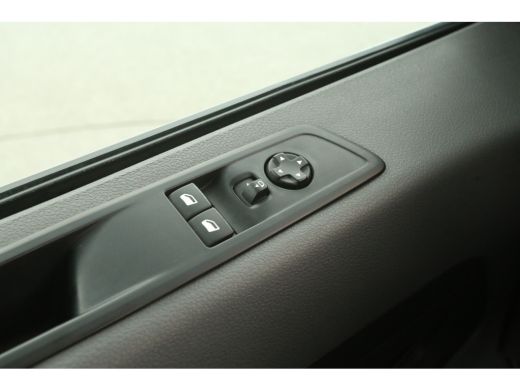 Peugeot Expert 2.0 BlueHDI 180PK L3H1 | Aut. | Airco | Cruise | Camera | Carplay | HuD | 3 Zits | Trekhaak ActivLease financial lease