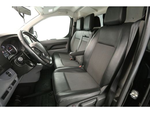 Peugeot Expert 2.0 BlueHDI 180PK L3H1 | Aut. | Airco | Cruise | Camera | Carplay | HuD | 3 Zits | Trekhaak ActivLease financial lease