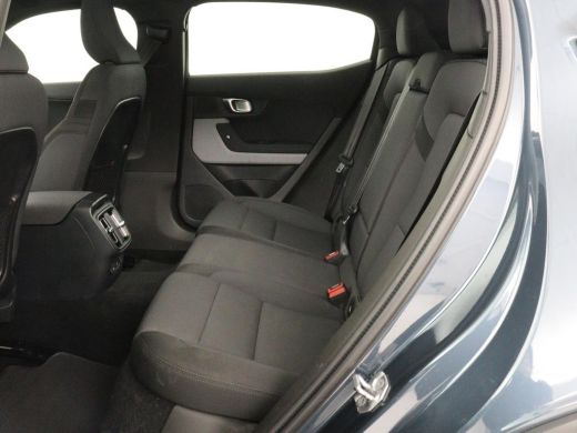 Polestar 2 Long Range Dual Motor Launch Edition 78kWh | SOH 93% | Panoramadak | Stoelverwarming | Trekhaak |... ActivLease financial lease