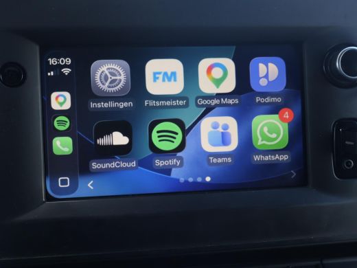 Renault Master T35 2.3 dCi 150 PK AUTOMAAT L2H2 + CARPLAY | CAMERA | 2500 KG TREKHAAK | CRUISE | NAVIGATIE ActivLease financial lease