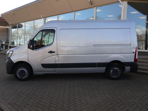 Renault Master T35 2.3 dCi 150 PK AUTOMAAT L2H2 + CARPLAY | CAMERA | 2500 KG TREKHAAK | CRUISE | NAVIGATIE ActivLease financial lease