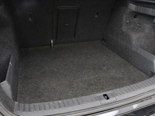 Skoda Enyaq iV 60 | Trekhaak | Half leder | Carplay | Navigatie | Full LED | 19'' | Cruise control | Sfeerverlic... ActivLease financial lease