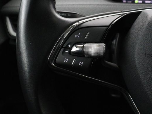 Skoda Enyaq iV 60 | Trekhaak | Half leder | Carplay | Navigatie | Full LED | 19'' | Cruise control | Sfeerverlic... ActivLease financial lease