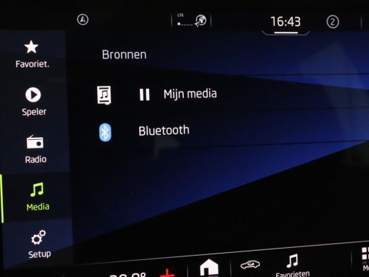 Skoda Enyaq iV 60 | Trekhaak | Half leder | Carplay | Navigatie | Full LED | 19'' | Cruise control | Sfeerverlic... ActivLease financial lease