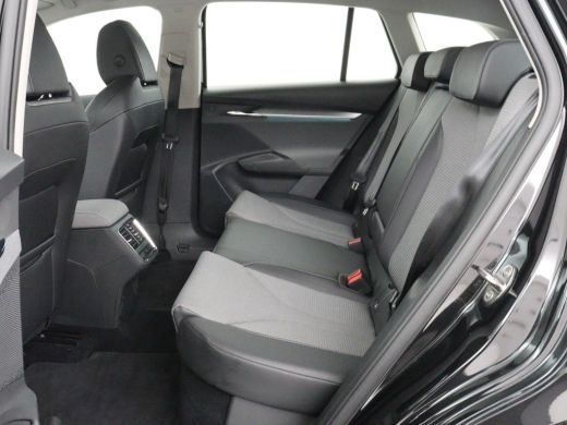 Skoda Enyaq iV 60 | Trekhaak | Half leder | Carplay | Navigatie | Full LED | 19'' | Cruise control | Sfeerverlic... ActivLease financial lease