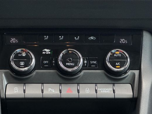 Skoda Karoq 1.5 TSI ACT Business Edition NL-AUTO | NAVI | 150 PK ActivLease financial lease