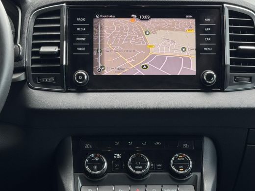 Skoda Karoq 1.5 TSI ACT Business Edition NL-AUTO | NAVI | 150 PK ActivLease financial lease
