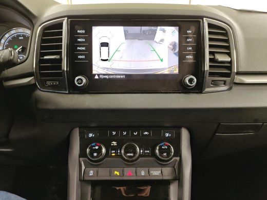 Skoda Karoq 1.5 TSI ACT Business Edition NL-AUTO | NAVI | 150 PK ActivLease financial lease