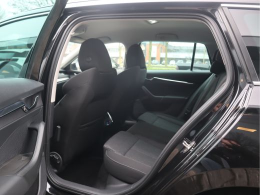 Skoda Octavia Combi 1.0 e-TSI Business Edition Plus Automaat ActivLease financial lease