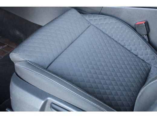 Skoda Superb Combi 1.4 TSI iV Business Edition | Uitklapbare trekhaak | Camera | Cruise controle adaptief | St... ActivLease financial lease