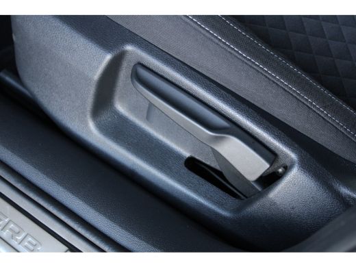 Skoda Superb Combi 1.4 TSI iV Business Edition | Uitklapbare trekhaak | Camera | Cruise controle adaptief | St... ActivLease financial lease