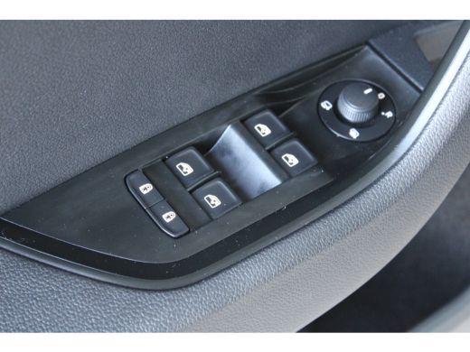 Skoda Superb Combi 1.4 TSI iV Business Edition | Uitklapbare trekhaak | Camera | Cruise controle adaptief | St... ActivLease financial lease