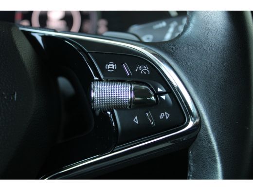 Skoda Superb Combi 1.4 TSI iV Business Edition | Uitklapbare trekhaak | Camera | Cruise controle adaptief | St... ActivLease financial lease