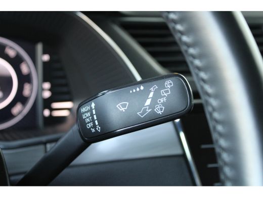 Skoda Superb Combi 1.4 TSI iV Business Edition | Uitklapbare trekhaak | Camera | Cruise controle adaptief | St... ActivLease financial lease