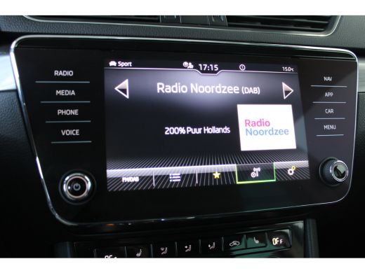 Skoda Superb Combi 1.4 TSI iV Business Edition | Uitklapbare trekhaak | Camera | Cruise controle adaptief | St... ActivLease financial lease