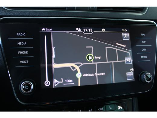 Skoda Superb Combi 1.4 TSI iV Business Edition | Uitklapbare trekhaak | Camera | Cruise controle adaptief | St... ActivLease financial lease