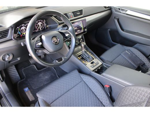 Skoda Superb Combi 1.4 TSI iV Business Edition | Uitklapbare trekhaak | Camera | Cruise controle adaptief | St... ActivLease financial lease