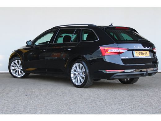 Skoda Superb Combi 1.4 TSI iV Business Edition | Uitklapbare trekhaak | Camera | Cruise controle adaptief | St... ActivLease financial lease