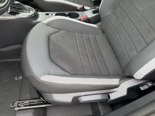 Toyota Aygo Hybrid 115 GR Sport ActivLease financial lease