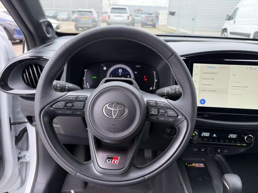 Toyota Aygo Hybrid 115 GR Sport ActivLease financial lease