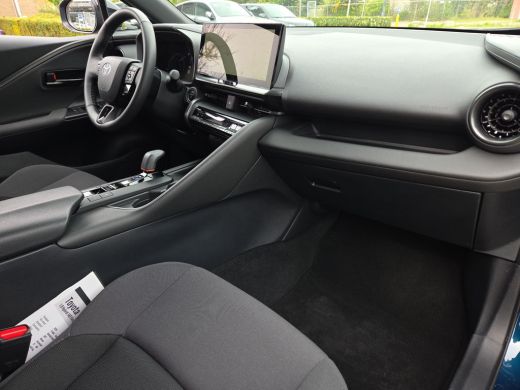 Toyota C-HR 1.8 Hybrid 140 First Edition | Apple CarPlay | Stoelverwarming | Blindspot | Rijklaarprijs incl. ... ActivLease financial lease