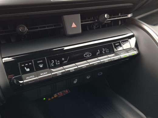 Toyota C-HR 1.8 Hybrid 140 First Edition | Apple CarPlay | Stoelverwarming | Blindspot | Rijklaarprijs incl. ... ActivLease financial lease