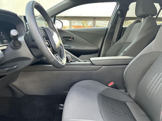 Toyota C-HR 2.0 Plug-in Hybrid 220 First Edition ActivLease financial lease