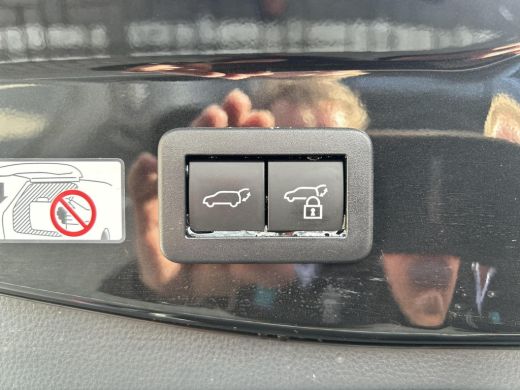 Toyota C-HR 2.0 Plug-in Hybrid 220 First Edition ActivLease financial lease