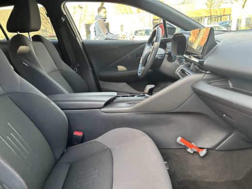 Toyota C-HR 2.0 Plug-in Hybrid 220 First Edition ActivLease financial lease