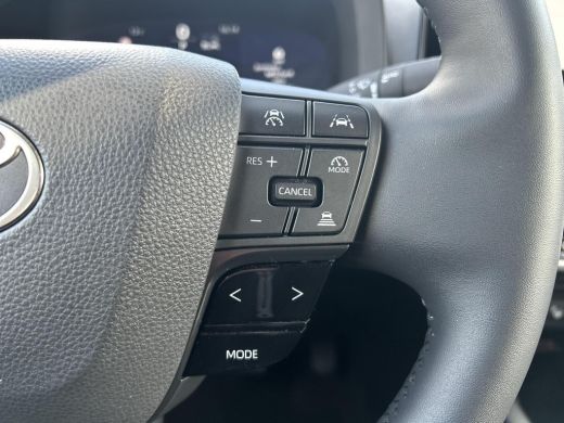 Toyota C-HR 2.0 Plug-in Hybrid 220 First Edition ActivLease financial lease