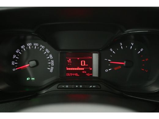 Toyota ProAce 1.5 D-4D L2 102PK | Airco | Cruise | Navi | Parkeersens. | Trekh. ActivLease financial lease