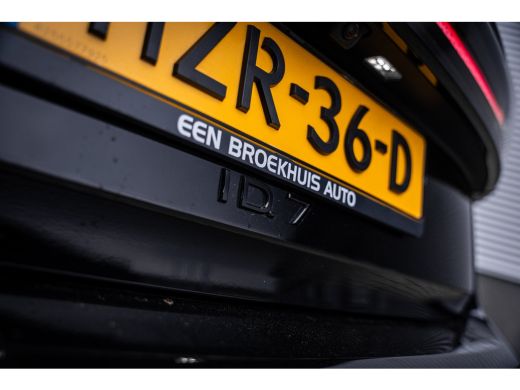Volkswagen ID.7 Pro Limited Edition | Achterbank in ongelijke delen neerklapbaar incl. middenarmsteun en doorlaad... ActivLease financial lease