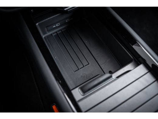 Volkswagen ID.7 Pro Limited Edition | Achterbank in ongelijke delen neerklapbaar incl. middenarmsteun en doorlaad... ActivLease financial lease