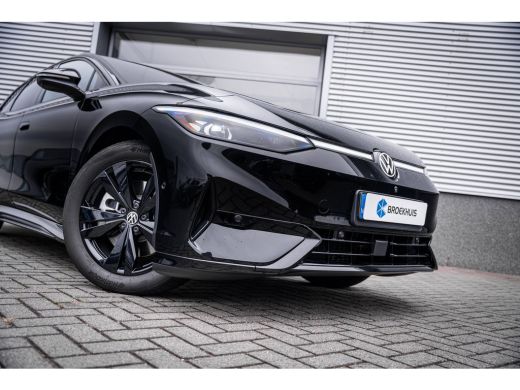 Volkswagen ID.7 Pro Limited Edition | Achterbank in ongelijke delen neerklapbaar incl. middenarmsteun en doorlaad... ActivLease financial lease