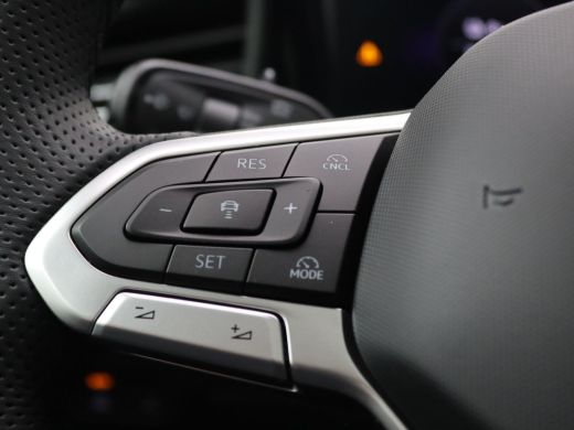 Volkswagen Passat Variant 1.5 eHybrid R-Line Edition 272PK DSG SOH 100%, Pano-Schuifdak, Trekhaak, Black Style, Hea... ActivLease financial lease